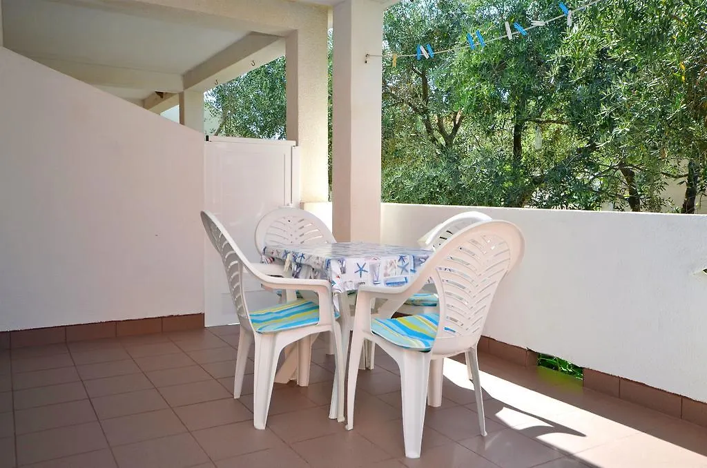 Apartments Tome Povljana 0*,  Croatia
